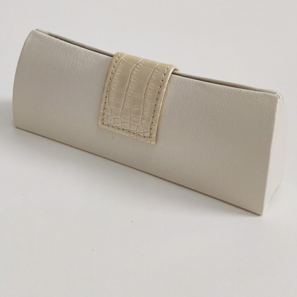 Black Bebe Sunglasses w/ Amethyst lenses. - Picture 4 of 4